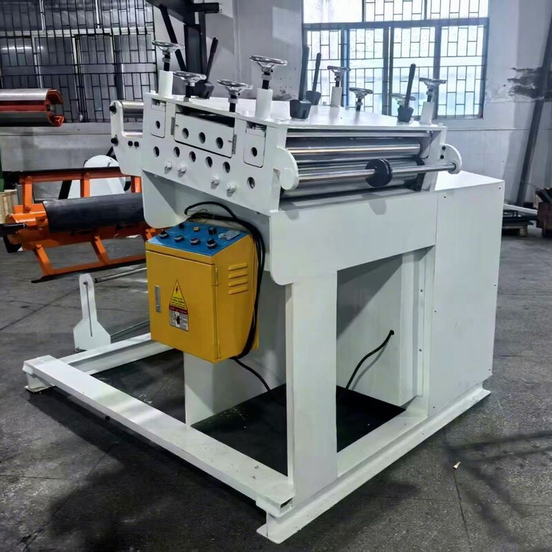 Automatic 2 in 1 Straightener Sheet Metal Decoiler 15m/min 0.5-3.2mm Thickness