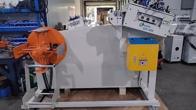 Industrieller Richt-Abwickler 400mm Breite 15m/min Korrekturgeschwindigkeit CNC/PLC-Steuerung