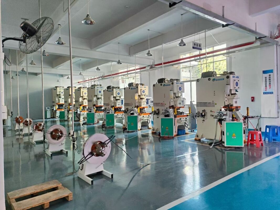 High Precision NC Servo Roller Feeder For Metal Stamping Press Automatic Coil Strip Feeding Machine