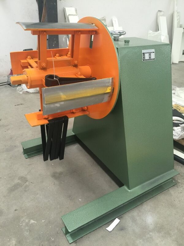 Automatic Electric Steel Coil Uncoiler Machine 15m/min Feeding Speed Max 1.6mm Thick