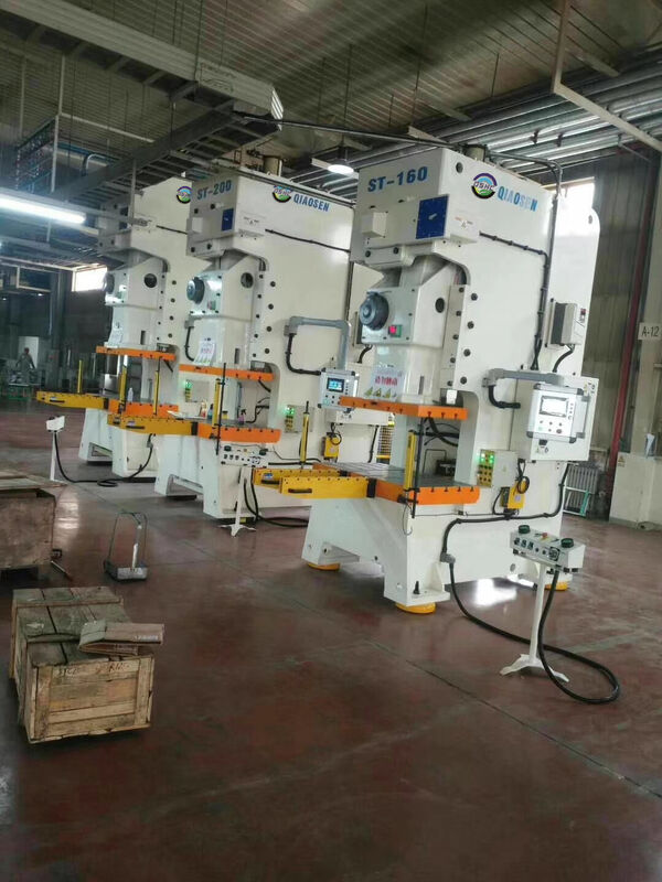 High Accuracy C Frame Punch Press 160t Pneumatic Punching Machine for Metal Stamping