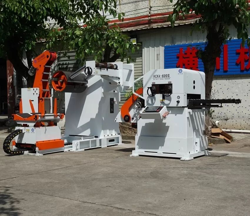 Metal Coil 3 in 1 Decoiler Straightener Feeder Hydraulic Automatic Coil Uncoiling NC Servo Feeding