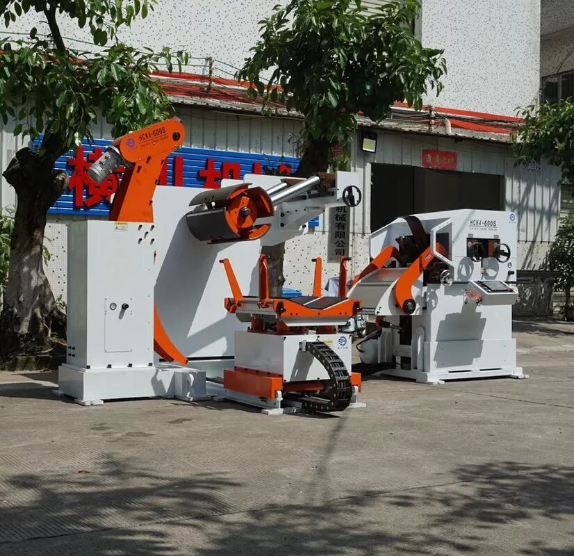 Metal Coil 3 in 1 Decoiler Straightener Feeder Hydraulic Automatic Coil Uncoiling NC Servo Feeding