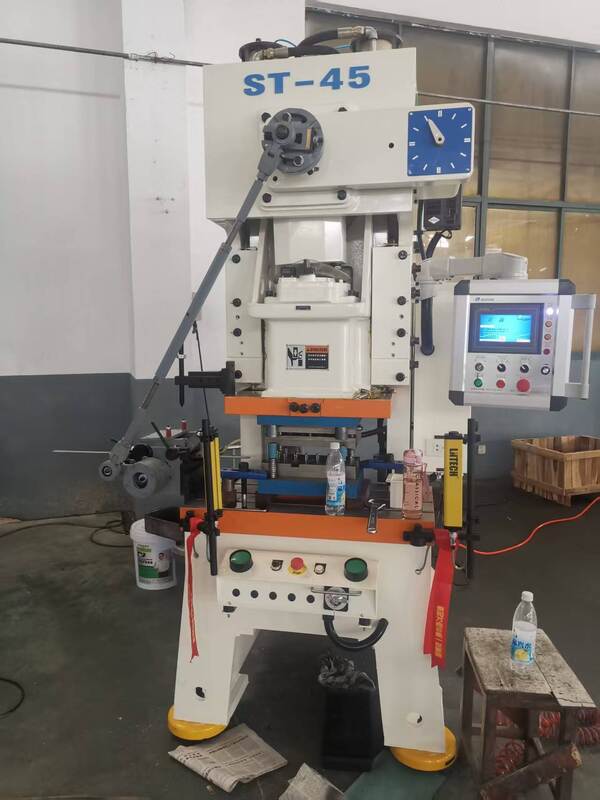 Motor Pneumatic Punching Machine Metal Sheet Stamping Equipment with Engine and High-Accuracy 380V for Mechanical Processing