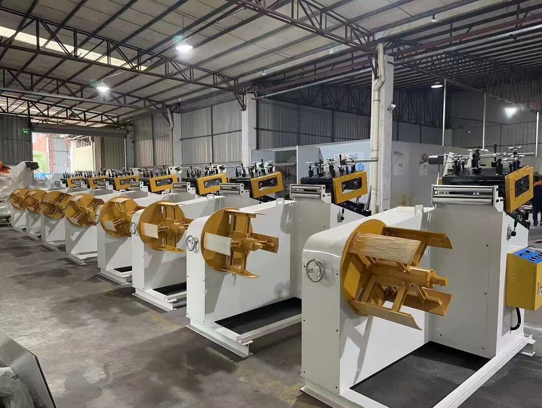 Automatic Pneumatic Straightening Feeder with 500mm Width, 16m/min Correction Speed for 0.5-3.2mm Thickness