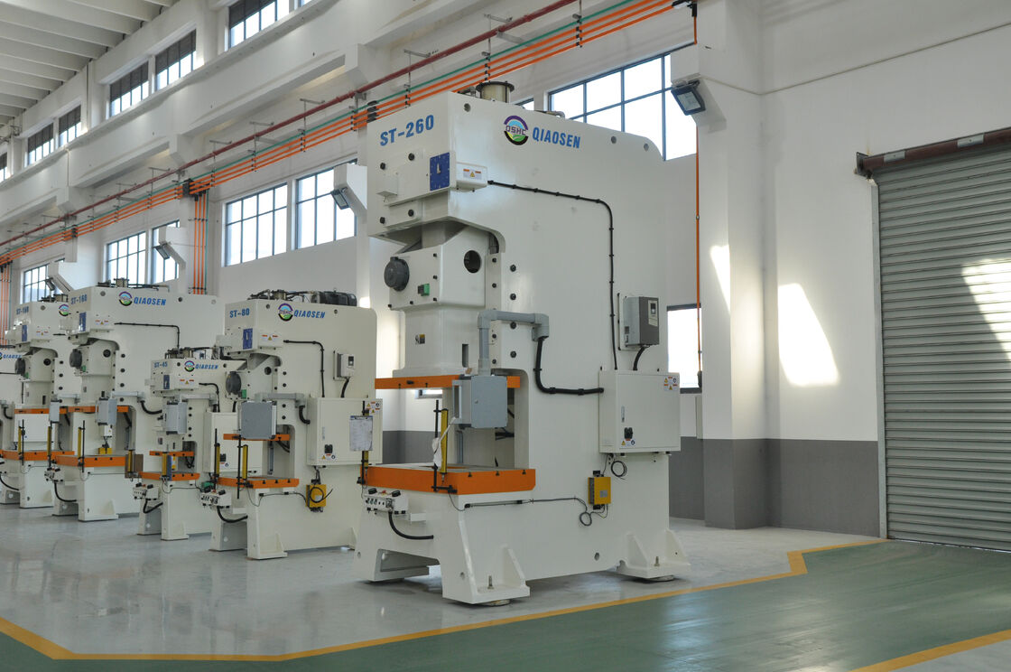 High Rigidity Frame Precision Punch Press 260 Ton JIS Class 1 For Metal Stamping