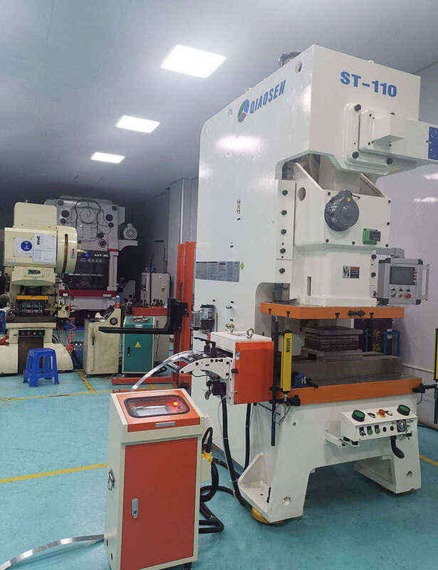 160 Ton High-Accuracy Press Punching Machine with JIS Class 1 Precision for Metal Sheet Stamping